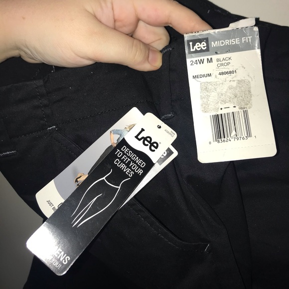 Lee Pants - NWT Black Midrise Crop Pants